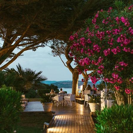 Unahotels Club Hotel Ancora Stintino Bagian luar foto