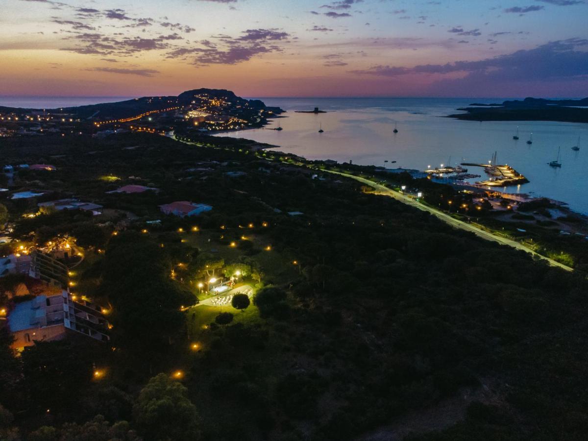 Unahotels Club Hotel Ancora Stintino Bagian luar foto