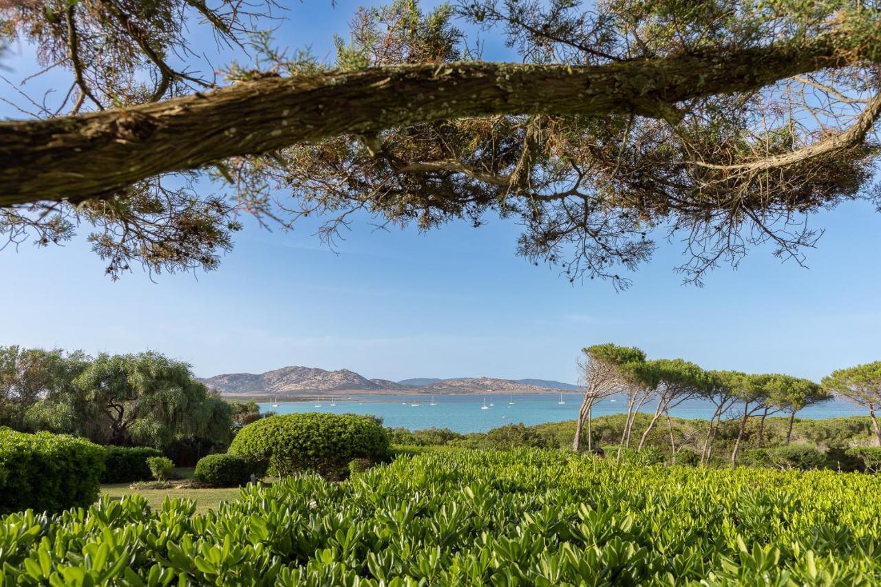 Unahotels Club Hotel Ancora Stintino Bagian luar foto