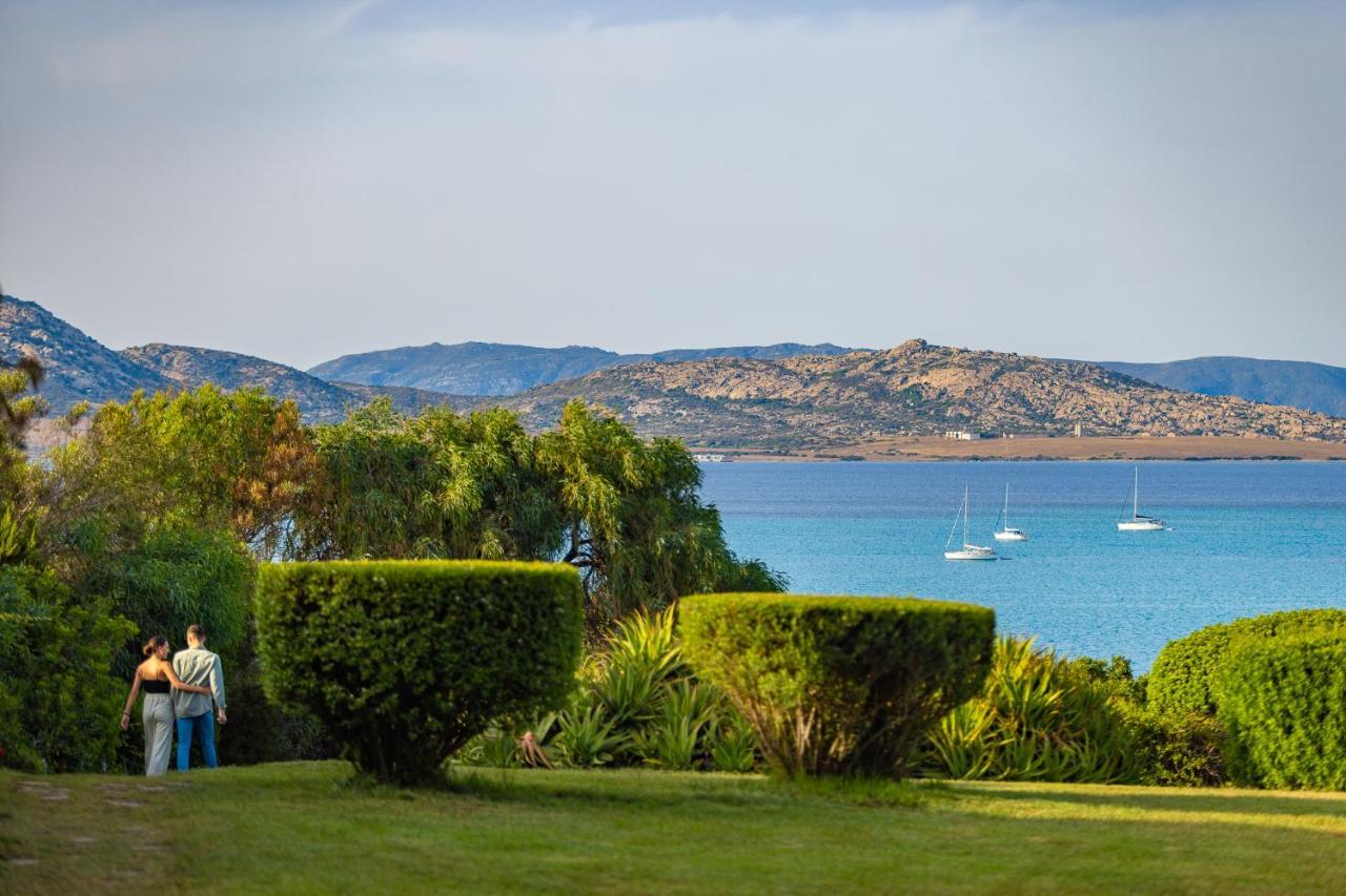 Unahotels Club Hotel Ancora Stintino Bagian luar foto