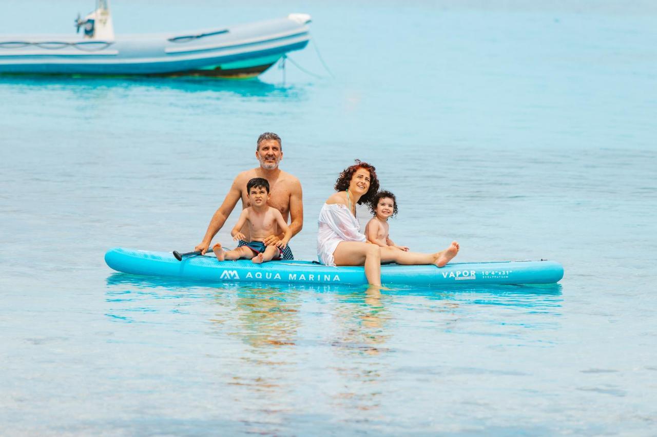 Unahotels Club Hotel Ancora Stintino Bagian luar foto